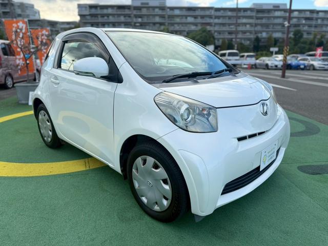 ｉＱ １００Ｇ　禁煙車／プッシュスタート／スマートキー／地デジナビ／ＥＴＣ／横滑り防止／電動格納ミラー／（8枚目）