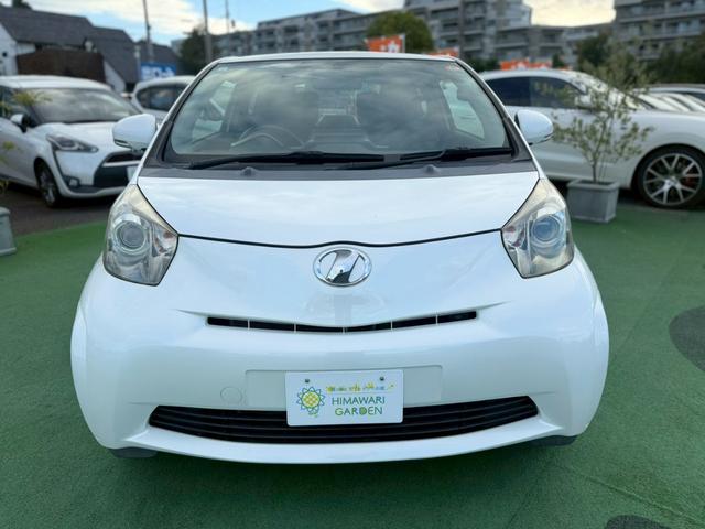 ｉＱ １００Ｇ　禁煙車／プッシュスタート／スマートキー／地デジナビ／ＥＴＣ／横滑り防止／電動格納ミラー／（9枚目）
