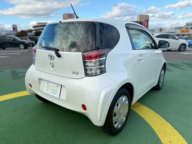 ｉＱ １００Ｇ　禁煙車／プッシュスタート／スマートキー／地デジナビ／ＥＴＣ／横滑り防止／電動格納ミラー／（23枚目）