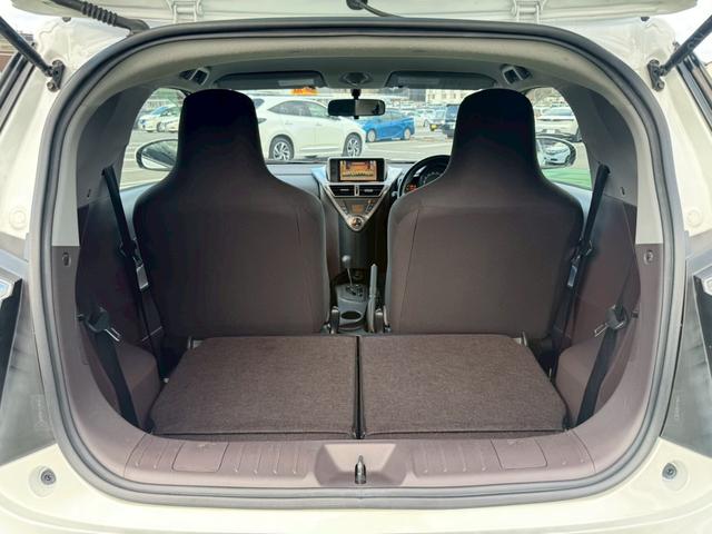ｉＱ １００Ｇ　禁煙車／プッシュスタート／スマートキー／地デジナビ／ＥＴＣ／横滑り防止／電動格納ミラー／（26枚目）