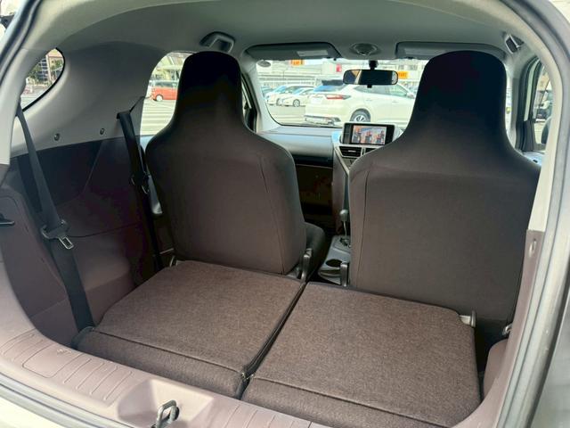 ｉＱ １００Ｇ　禁煙車／プッシュスタート／スマートキー／地デジナビ／ＥＴＣ／横滑り防止／電動格納ミラー／（27枚目）