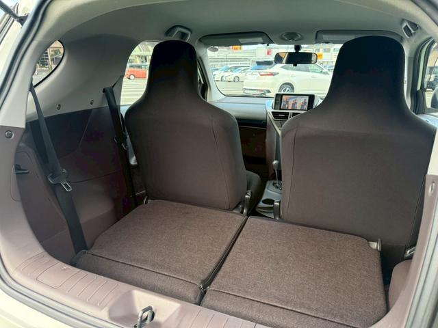 ｉＱ １００Ｇ　禁煙車／プッシュスタート／スマートキー／地デジナビ／ＥＴＣ／横滑り防止／電動格納ミラー／（28枚目）