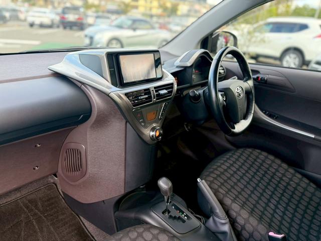 ｉＱ １００Ｇ　禁煙車／プッシュスタート／スマートキー／地デジナビ／ＥＴＣ／横滑り防止／電動格納ミラー／（31枚目）