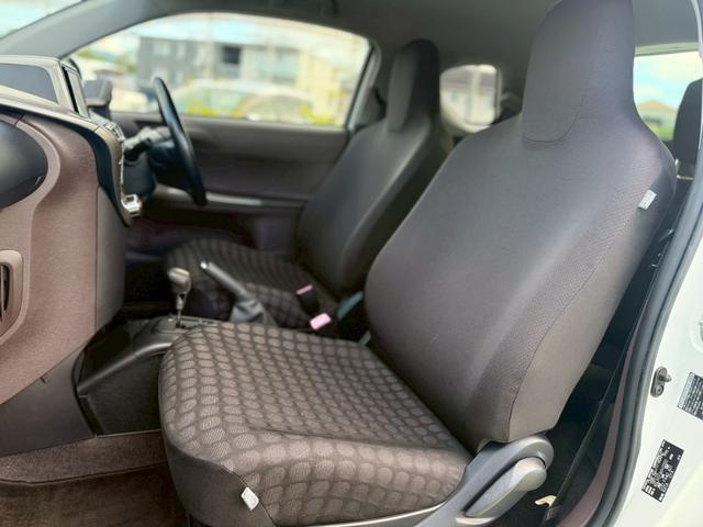 ｉＱ １００Ｇ　禁煙車／プッシュスタート／スマートキー／地デジナビ／ＥＴＣ／横滑り防止／電動格納ミラー／（33枚目）