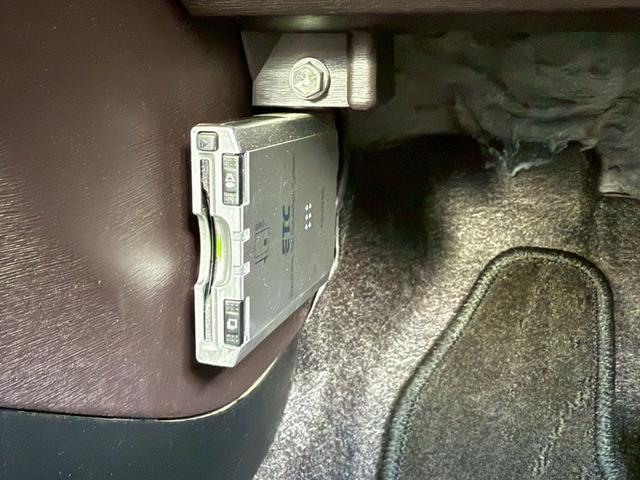 ｉＱ １００Ｇ　禁煙車／プッシュスタート／スマートキー／地デジナビ／ＥＴＣ／横滑り防止／電動格納ミラー／（39枚目）