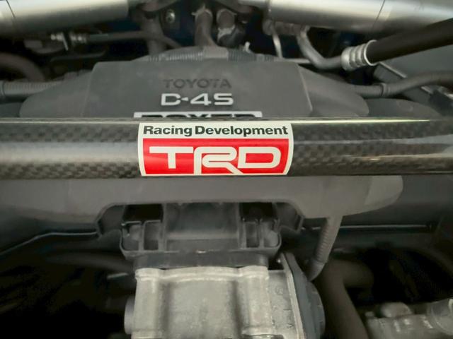 BRZ R 6MT/ワンオーナー/禁煙車/ENEEPETAL車高調/純正ナビ/TRDパフォーマンスダンパー/TRDタワーバー/バックカメラ/フルセグTV/ETC/Bluetooth/キーレス/純正アルミホイール/(9枚目)