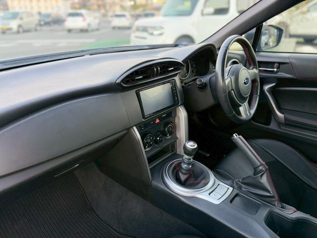 BRZ R 6MT/ワンオーナー/禁煙車/ENEEPETAL車高調/純正ナビ/TRDパフォーマンスダンパー/TRDタワーバー/バックカメラ/フルセグTV/ETC/Bluetooth/キーレス/純正アルミホイール/(34枚目)