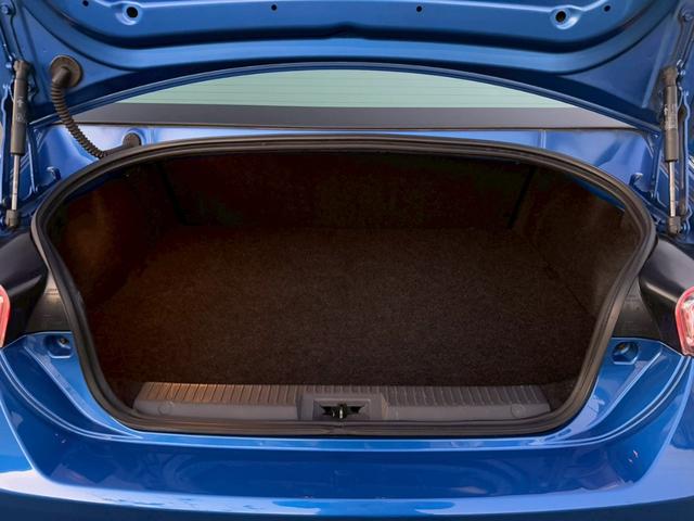 BRZ R 6MT/ワンオーナー/禁煙車/ENEEPETAL車高調/純正ナビ/TRDパフォーマンスダンパー/TRDタワーバー/バックカメラ/フルセグTV/ETC/Bluetooth/キーレス/純正アルミホイール/(49枚目)