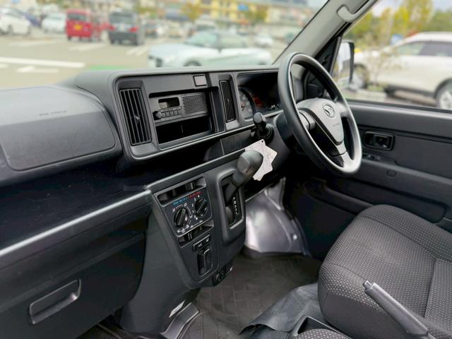 ハイゼットカーゴ DX SAIII 禁煙車/パワーウィンドウ/キーレス/アイドリングストップ/衝突軽減ブレーキ/横滑り防止/オートライト/キーレス/両側スライドドア/(61枚目)