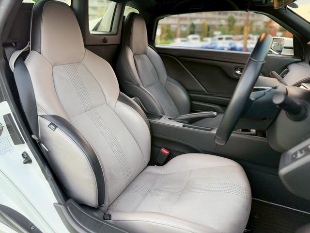 Ｓ６６０ α　６ＭＴ／ハーフレザーシート／禁煙車／ディスプレイオーディオ／オープンカー／純正アルミホイール／クルコン／オープンカー／ＥＴＣ／バックカメラ／プッシュスタート／スマートキー／（3枚目）