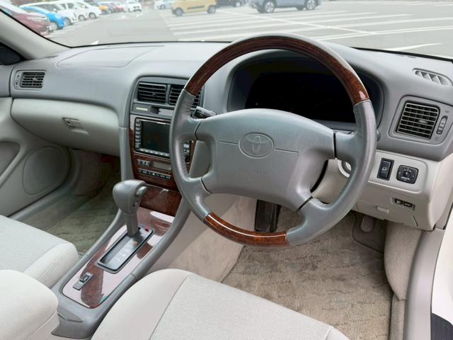 ウィンダム ２．５Ｇ　禁煙車／ユーザー買取り／パワーシート／ＥＴＣ／社外アルミホイール／（7枚目）