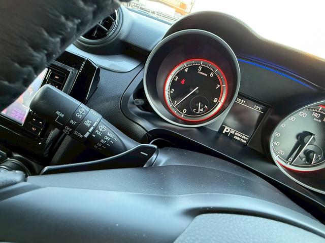 スイフト ＸＬ　禁煙車／ワンオーナー／ユーザー買取り／セーフティーパッケージ／純正ナビ／全方位カメラ／フルセグＴＶ／シートヒーター／プッシュスタート／スマートキー／前後ドラレコ／ＥＴＣ／クルーズコントロール／純正ＡＷ（46枚目）