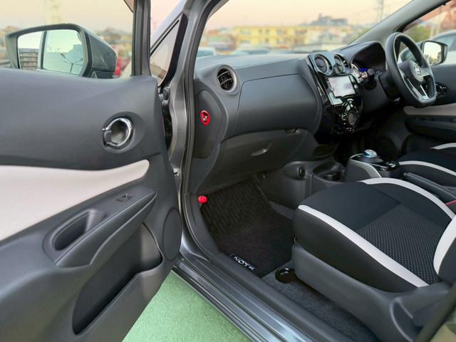 ノート e-パワー X 禁煙車/e-POWER/純正ナビ/全方位カメラ/プッシュスタート/スマートキー/フルセグTV/デジタルインナーミラー/電動格納ミラー/衝突軽減ブレーキ/(35枚目)