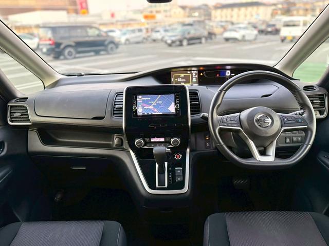 セレナ ハイウェイスター プロパイロットエディション 禁煙車/純正ナビ/ETC/プロパイロット/アダプティブクルーズコントロール/両側パワースライドドア/Bluetooth/電動パーキング/フルセグTV/ハンズフリーオートスライドドア/オートリトラミラー(3枚目)