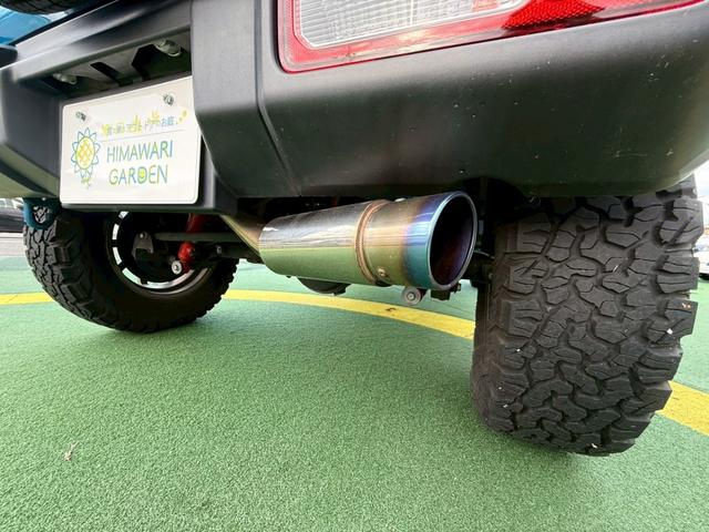 ジムニー ＸＬ　禁煙車／５ＭＴ／リフトアップ車／ブロックタイヤ／サティスファクションエアクリ／マフラー／シートヒーター／Ｐａｎａｓｏｎｉｃナビ／Ｂｌｕｅｔｏｏｔｈ／テレビ／ドラレコ／プッシュスタート／スマートキー／（4枚目）