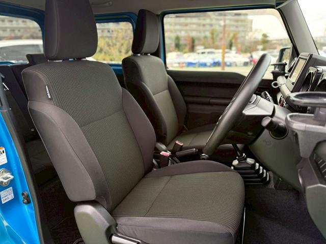 ジムニー ＸＬ　禁煙車／５ＭＴ／リフトアップ車／ブロックタイヤ／サティスファクションエアクリ／マフラー／シートヒーター／Ｐａｎａｓｏｎｉｃナビ／Ｂｌｕｅｔｏｏｔｈ／テレビ／ドラレコ／プッシュスタート／スマートキー／（9枚目）