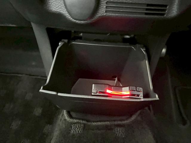 ｅＫワゴン Ｍ　電動ミラー　ｅ－Ａｓｓｉｓｔ　ＥＴＣ　コーナーセンサー　ワンセグ　キーレスエントリー　前席シートヒーター　パワーウィンドウ　エアバック　ｉ－ｓｔｏｐ　バックカメラ　パワステ　エアコン　メモリーナビ（8枚目）
