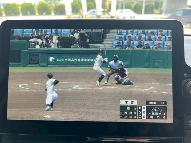 シエンタ ハイブリッドＺ　純正ディスプレイオーディオ　コネクテッドナビ対応　全方位カメラ　ＥＴＣ　両側電動スライドドア　衝突被害軽減ブレーキ　アダプティブクルーズコントロール　ＬＥＤヘッドライト　ロールサンシェード（6枚目）