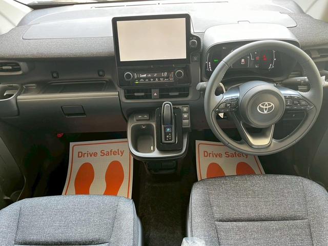 シエンタ ハイブリッドＺ　純正ディスプレイオーディオ　コネクテッドナビ対応　全方位カメラ　ＥＴＣ　両側電動スライドドア　衝突被害軽減ブレーキ　アダプティブクルーズコントロール　ＬＥＤヘッドライト　ロールサンシェード（33枚目）