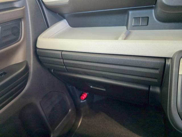 スペーシア ハイブリッドG 届出済未使用車 禁煙車 衝突被害軽減ブレーキ 両側スライドドア オートライト 電動格納式ミラー オートエアコン アイドリングストップ 横滑り防止機能 アクセサリーソケット マニュアルレベリング機能(42枚目)