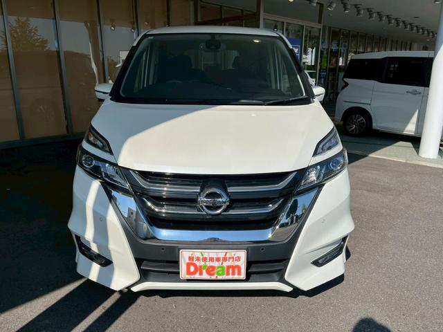 セレナ ハイウェイスターＧ　純正ナビ　ＥＴＣ　アラウンドビューモニター　両側電動スライドドア　衝突被害軽減ブレーキ　純正アルミホイール　クルーズコントロール　アイドリングストップ　電動格納式ミラー　スマートキー　オートライト（9枚目）