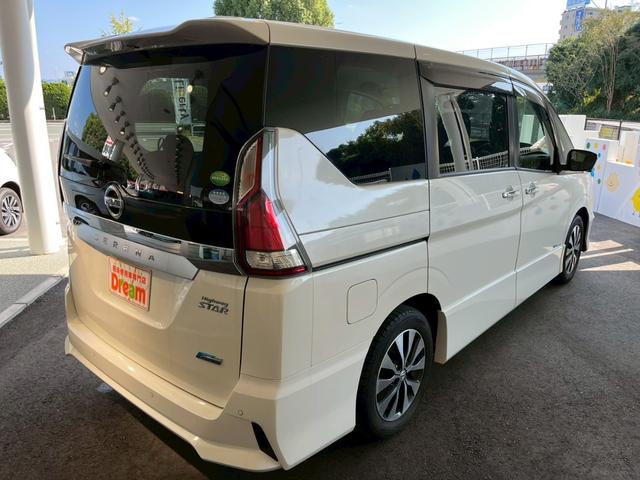 セレナ ハイウェイスターＧ　純正ナビ　ＥＴＣ　アラウンドビューモニター　両側電動スライドドア　衝突被害軽減ブレーキ　純正アルミホイール　クルーズコントロール　アイドリングストップ　電動格納式ミラー　スマートキー　オートライト（15枚目）
