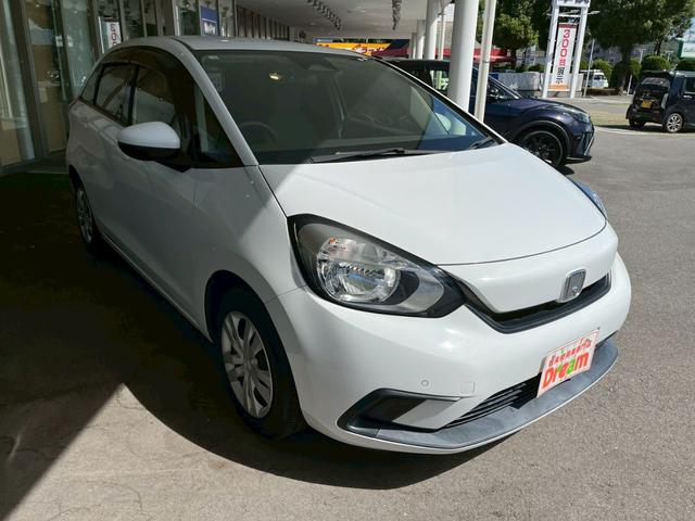 フィット ベーシック　ナビ　衝突被害軽減ブレーキ　アダプティブクルーズコントロール　電子パーキング　オートブレーキホールド　スマートキー　電動格納式ミラー　アイドリングストップ　アクセサリーソケット　ＵＳＢ充電（7枚目）