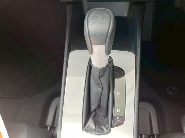 フィット ベーシック　ナビ　衝突被害軽減ブレーキ　アダプティブクルーズコントロール　電子パーキング　オートブレーキホールド　スマートキー　電動格納式ミラー　アイドリングストップ　アクセサリーソケット　ＵＳＢ充電（40枚目）
