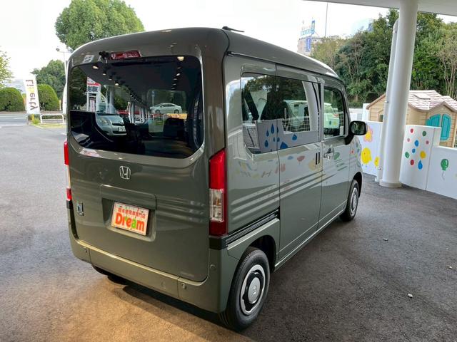 Ｎ－ＶＡＮ ファン　ＨｏｎｄａＳＥＮＳＩＮＧ　アダプティブクルーズコントロール　両側スライドドア　スマートキー　オートエアコン　電動格納式ミラー　アイドリングストップ　パワーウィンドウ　オートライト（11枚目）
