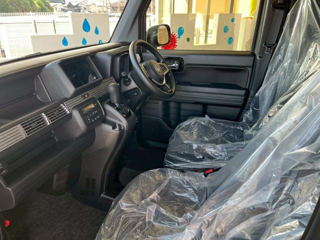 Ｎ－ＶＡＮ ファン　ＨｏｎｄａＳＥＮＳＩＮＧ　アダプティブクルーズコントロール　両側スライドドア　スマートキー　オートエアコン　電動格納式ミラー　アイドリングストップ　パワーウィンドウ　オートライト（20枚目）