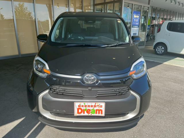 シエンタ ハイブリッドＺ　登録済未使用車　純正ディスプレイオーディオ　全周囲カメラ　ＥＴＣ２．０　両側電動スライドドア　衝突被害軽減ブレーキ　電子パーキング　オートブレーキホールド　アダプティブクルーズコントロール（9枚目）