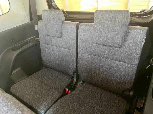シエンタ ハイブリッドＺ　登録済未使用車　純正ディスプレイオーディオ　全周囲カメラ　ＥＴＣ２．０　両側電動スライドドア　衝突被害軽減ブレーキ　電子パーキング　オートブレーキホールド　アダプティブクルーズコントロール（27枚目）