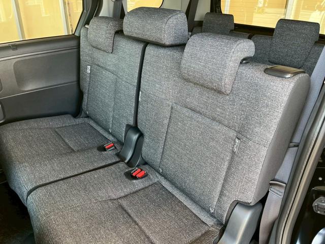 シエンタ ハイブリッドＺ　登録済未使用車　純正ディスプレイオーディオ　全周囲カメラ　ＥＴＣ２．０　両側電動スライドドア　衝突被害軽減ブレーキ　電子パーキング　オートブレーキホールド　アダプティブクルーズコントロール（29枚目）