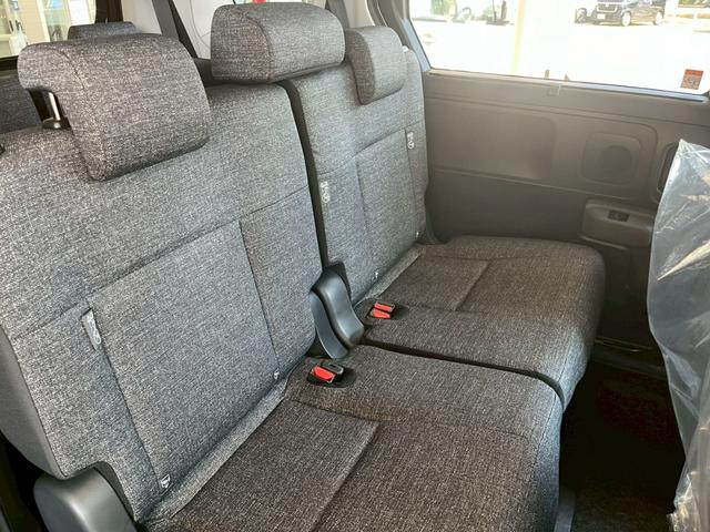 シエンタ ハイブリッドＺ　登録済未使用車　純正ディスプレイオーディオ　全周囲カメラ　ＥＴＣ２．０　両側電動スライドドア　衝突被害軽減ブレーキ　電子パーキング　オートブレーキホールド　アダプティブクルーズコントロール（32枚目）