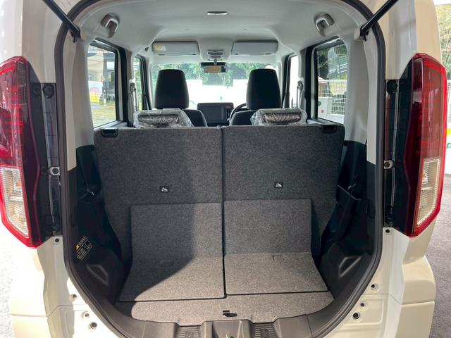 スペーシア ハイブリッドG 衝突被害軽減ブレーキ 両側スライドドア オートエアコン 電動格納式ミラー オートライト アイドリングストップ 横滑り防止機能 パワーウィンドウ マニュアルレベリング機能(13枚目)