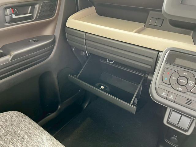 スペーシア ハイブリッドG 衝突被害軽減ブレーキ 両側スライドドア オートエアコン 電動格納式ミラー オートライト アイドリングストップ 横滑り防止機能 パワーウィンドウ マニュアルレベリング機能(40枚目)