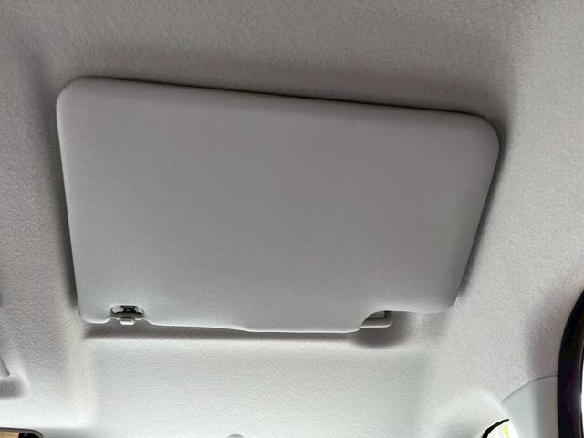 スペーシア ハイブリッドG 衝突被害軽減ブレーキ 両側スライドドア オートエアコン 電動格納式ミラー オートライト アイドリングストップ 横滑り防止機能 パワーウィンドウ マニュアルレベリング機能(42枚目)