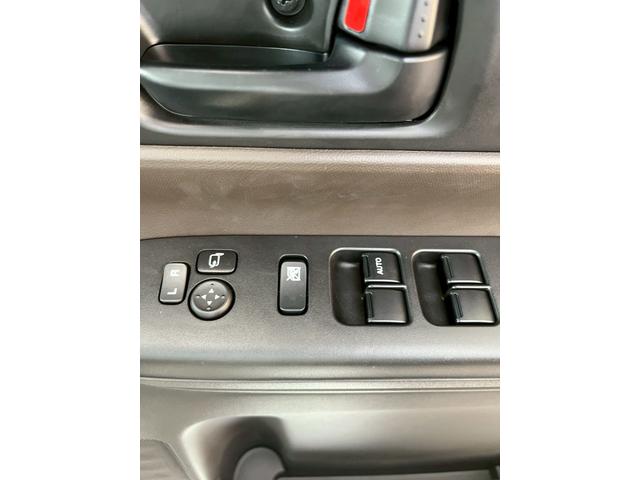 スペーシア ハイブリッドG 衝突被害軽減ブレーキ 両側スライドドア オートエアコン 電動格納式ミラー オートライト アイドリングストップ 横滑り防止機能 パワーウィンドウ マニュアルレベリング機能(44枚目)