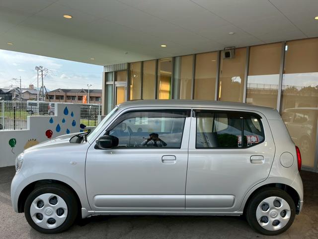 アルト Ｌ　ディスプレイオーディオ　バックカメラ　衝突被害軽減ブレーキ　レーンキープアシスト　パーキング　運転席シートヒーター　電動格納式ミラー　キーレス　アクセサリーソケット　マニュアルエアコン　横滑り防止機能（12枚目）