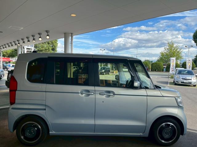 Ｎ－ＢＯＸ Ｇ・Ｌホンダセンシング　純正ナビ　バックカメラ　ＥＴＣ　片側電動スライドドア　衝突被害軽減ブレーキ　レーンキープアシスト　アダプティブクルーズコントロール　ＵＳＢ充電　電動格納式ミラー　スマートキー　オートライト（11枚目）