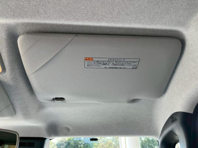 ムーヴキャンバス ストライプスＧ　両側電動スライドドア　衝突被害軽減ブレーキ　電子パーキング　オートブレーキホールド　前席シートヒーター　スマートキー　アイドリングストップ　アクセサリーソケット　オートライト　電動格納式ミラー（44枚目）
