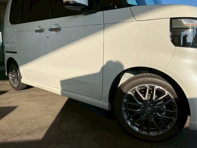 Ｎ－ＢＯＸカスタム ターボ　ＨｏｎｄａＳＥＮＳＩＮＧ　両側電動スライドドア　アダプティブクルーズコントロール　純正アルミホイール　ＬＥＤヘッドライト　電子パーキング　オートブレーキホールド　スマートキー　前席シートヒーター（20枚目）