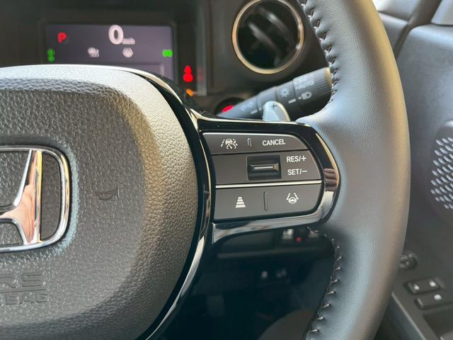 Ｎ－ＢＯＸカスタム ターボ　ＨｏｎｄａＳＥＮＳＩＮＧ　両側電動スライドドア　アダプティブクルーズコントロール　純正アルミホイール　ＬＥＤヘッドライト　電子パーキング　オートブレーキホールド　スマートキー　前席シートヒーター（32枚目）