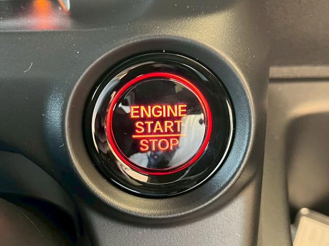 Ｎ－ＢＯＸカスタム ターボ　ＨｏｎｄａＳＥＮＳＩＮＧ　両側電動スライドドア　アダプティブクルーズコントロール　純正アルミホイール　ＬＥＤヘッドライト　電子パーキング　オートブレーキホールド　スマートキー　前席シートヒーター（35枚目）