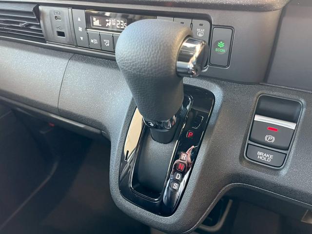 Ｎ－ＢＯＸカスタム ターボ　ＨｏｎｄａＳＥＮＳＩＮＧ　両側電動スライドドア　アダプティブクルーズコントロール　純正アルミホイール　ＬＥＤヘッドライト　電子パーキング　オートブレーキホールド　スマートキー　前席シートヒーター（36枚目）