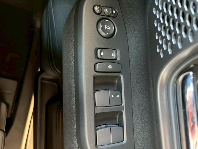 Ｎ－ＢＯＸカスタム ターボ　ＨｏｎｄａＳＥＮＳＩＮＧ　両側電動スライドドア　アダプティブクルーズコントロール　純正アルミホイール　ＬＥＤヘッドライト　電子パーキング　オートブレーキホールド　スマートキー　前席シートヒーター（38枚目）