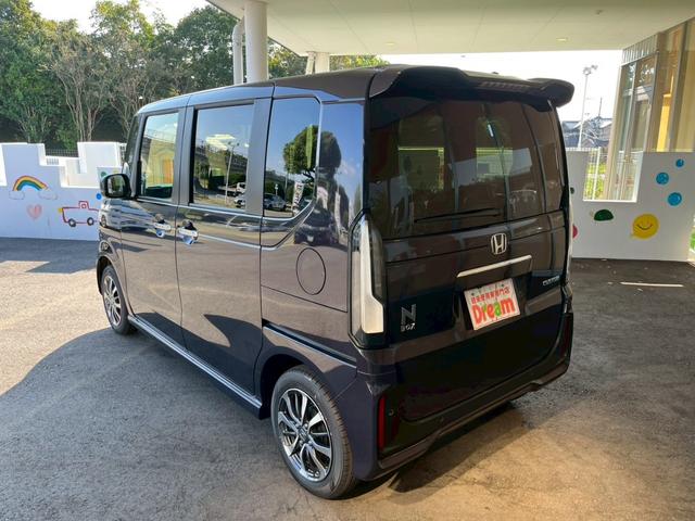 Ｎ－ＢＯＸカスタム ベースグレード　届出済未使用車　両側電動スライドドア　純正アルミホイール　電子パーキング　オートブレーキホールド　アダプティブクルーズコントロール　電動格納ミラー　オートエアコン　スマートキー　前席シートヒーター（13枚目）