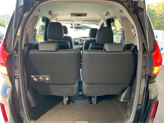 フリード G・ホンダセンシング ナビ バックカメラ 後席モニター ETC 両側電動スライドドア 純正アルミホイール クルーズコントロール 衝突被害軽減ブレーキ レーンキープアシスト スマートキー アイドリングストップ USB充電(17枚目)