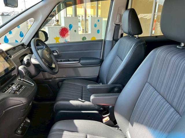 フリード G・ホンダセンシング ナビ バックカメラ 後席モニター ETC 両側電動スライドドア 純正アルミホイール クルーズコントロール 衝突被害軽減ブレーキ レーンキープアシスト スマートキー アイドリングストップ USB充電(25枚目)