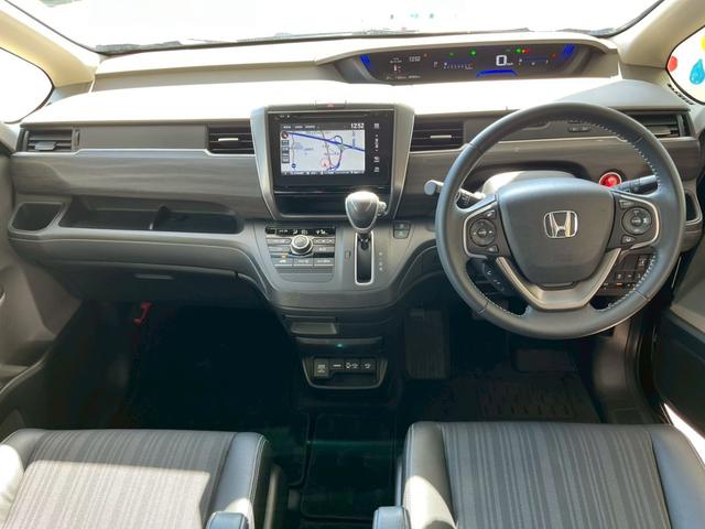 フリード G・ホンダセンシング ナビ バックカメラ 後席モニター ETC 両側電動スライドドア 純正アルミホイール クルーズコントロール 衝突被害軽減ブレーキ レーンキープアシスト スマートキー アイドリングストップ USB充電(31枚目)